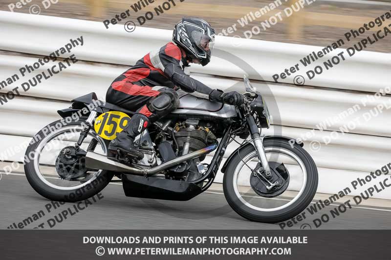 Vintage motorcycle club;eventdigitalimages;mallory park;mallory park trackday photographs;no limits trackdays;peter wileman photography;trackday digital images;trackday photos;vmcc festival 1000 bikes photographs
